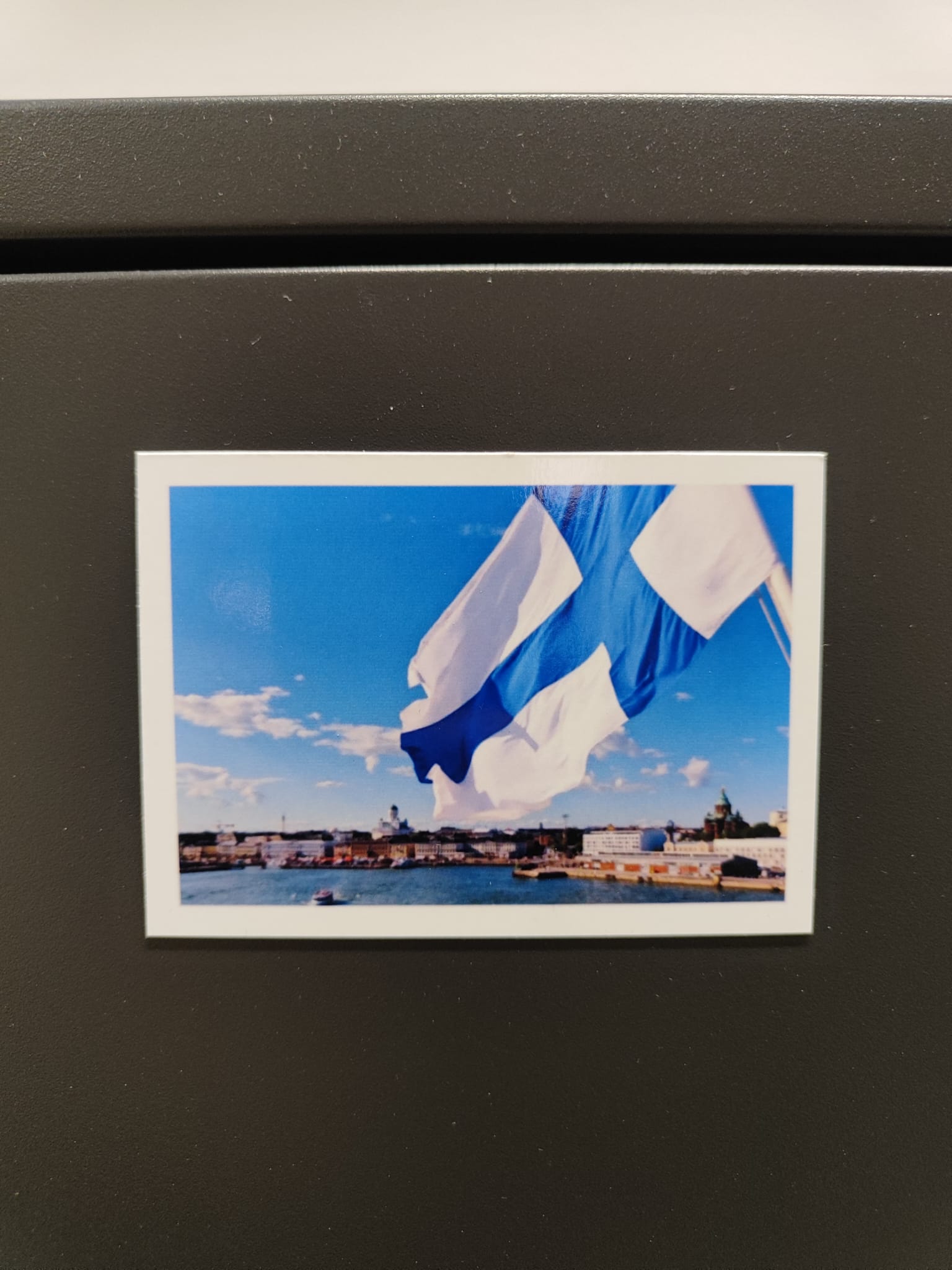 Set of 8 magnets for greater memories